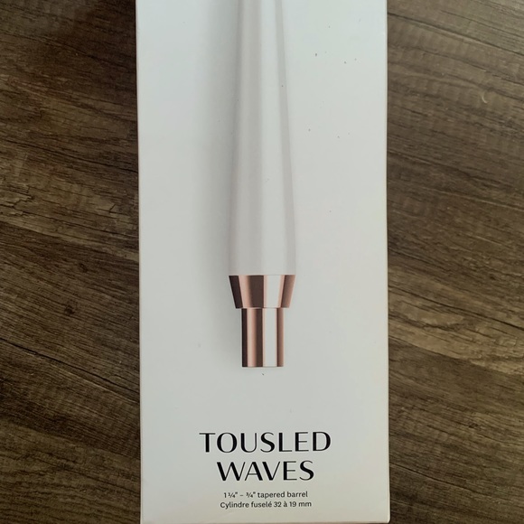🤩2 for $70🤩 NWT T3 Tousled Waves Barrel Wand attachment - Picture 1 of 4